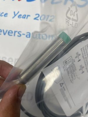 Siemens 3RG4022-0CD00 ইন্ডাকটিভ প্রক্সিমিটি সুইচ, স্প্যানের ±0.2% লিনিয়ারিটি এবং IP66/67 ইনগ্রেস সুরক্ষা সহ